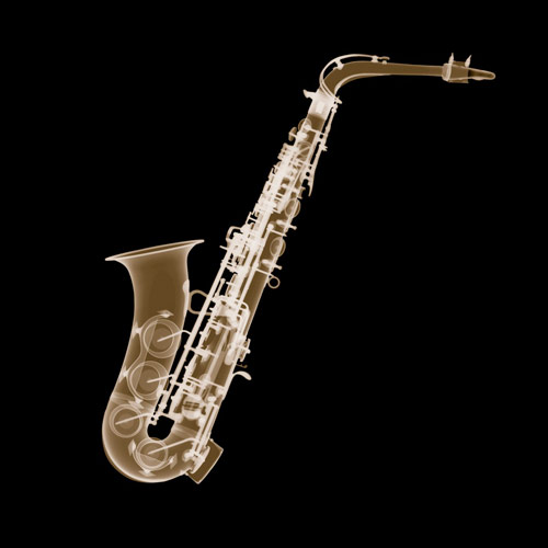 nick_veasey_saxophone_coultique