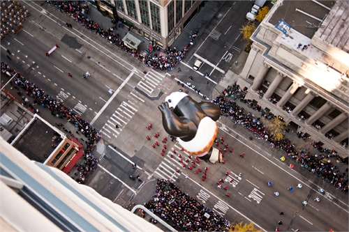 navid_baraty_intersection_macys_day_parade_03_coultique